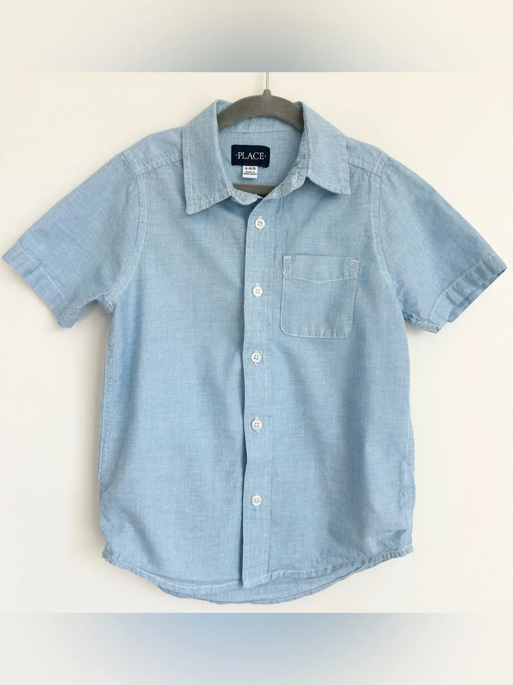 Like New! CHILDRENS PLACE Light Blue Denim Short Sleeve Button Down Size S (5-6)